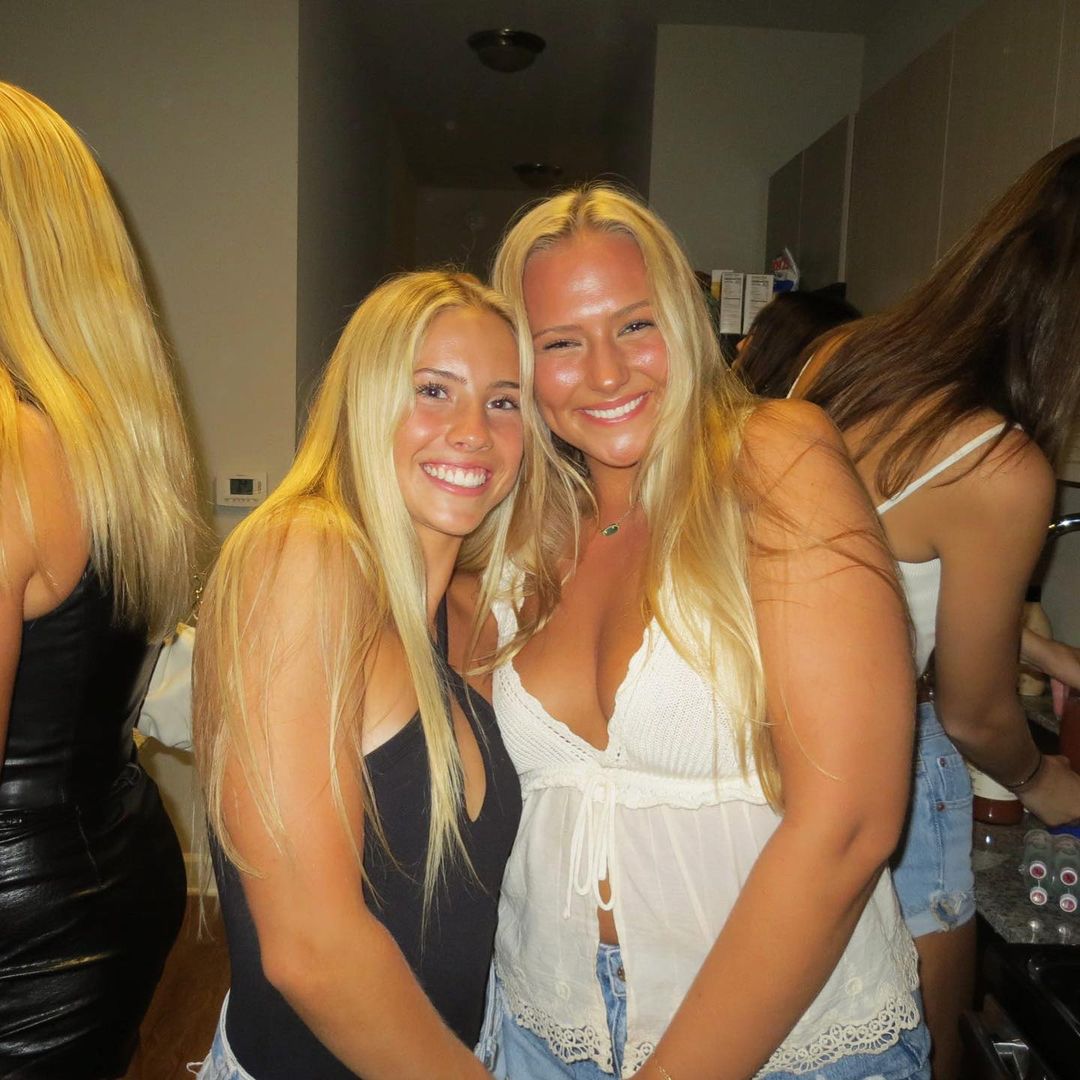 College party with sexy blondes